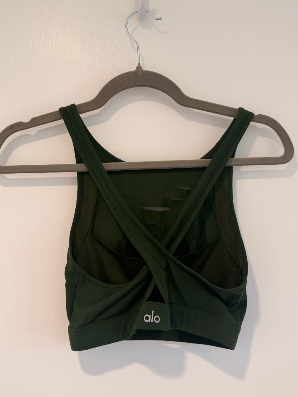 Alo Yoga Longline Sports Bra Cutout Back Olive Green M EUC